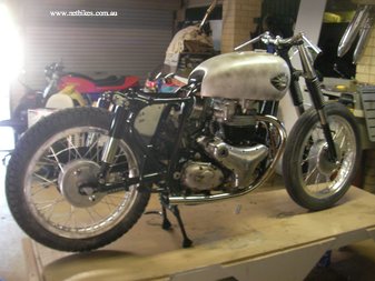 BSA Cafe Racer