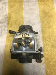 Honda CB250 LEFT Carb